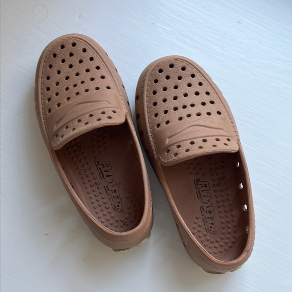 Tan Floafers Size 7